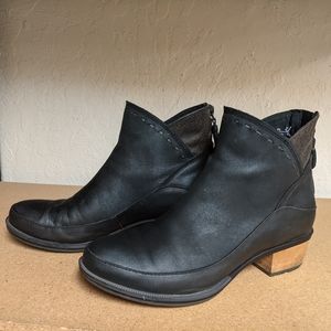 Chaco Cataluna Mid Boot